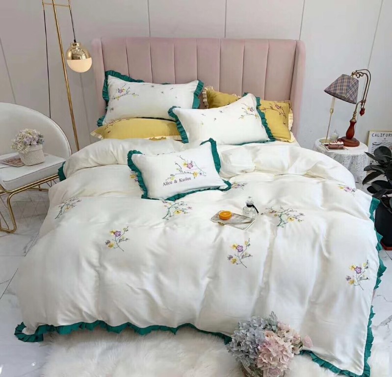 Lưu ý chọn chăn ga gối đệm mùa đông trong gia đình